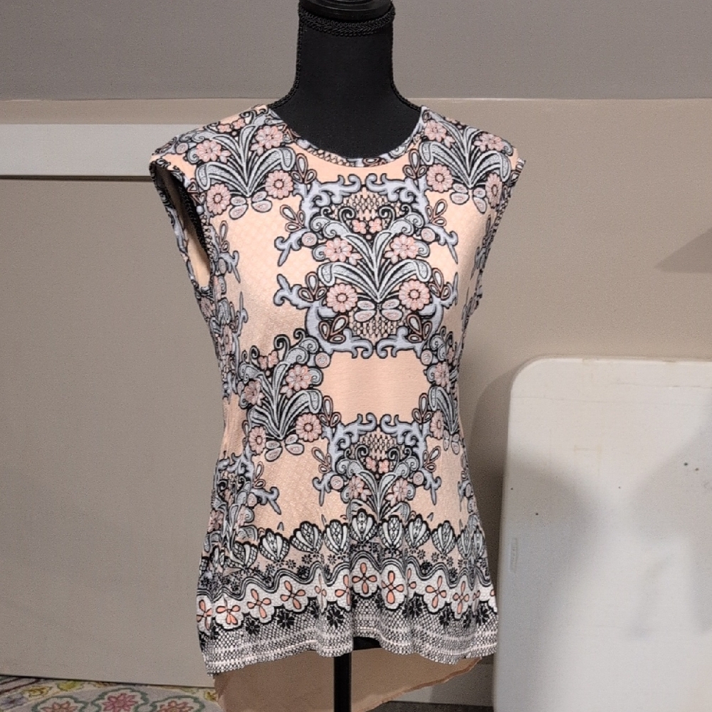 Rose & Olive Women's Floral Patterned Blouse in Pink and Black